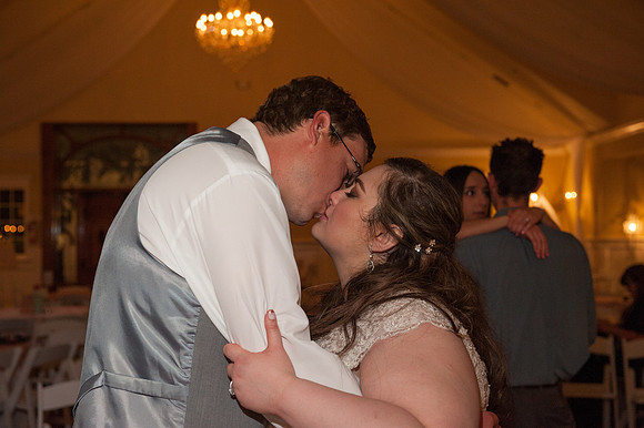 Lavnder and Old Lace wedding ceremony and reception in Mesa Arizona destination wedding