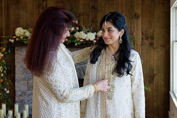 Pakistani Muslim getting ready photos, MIlford Connecticut intimate wedding