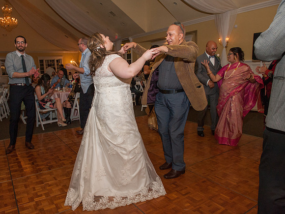 Lavnder and Old Lace wedding ceremony and reception in Mesa Arizona destination wedding