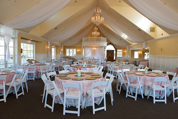 Lavnder and Old Lace wedding ceremony and reception in Mesa Arizona destination wedding